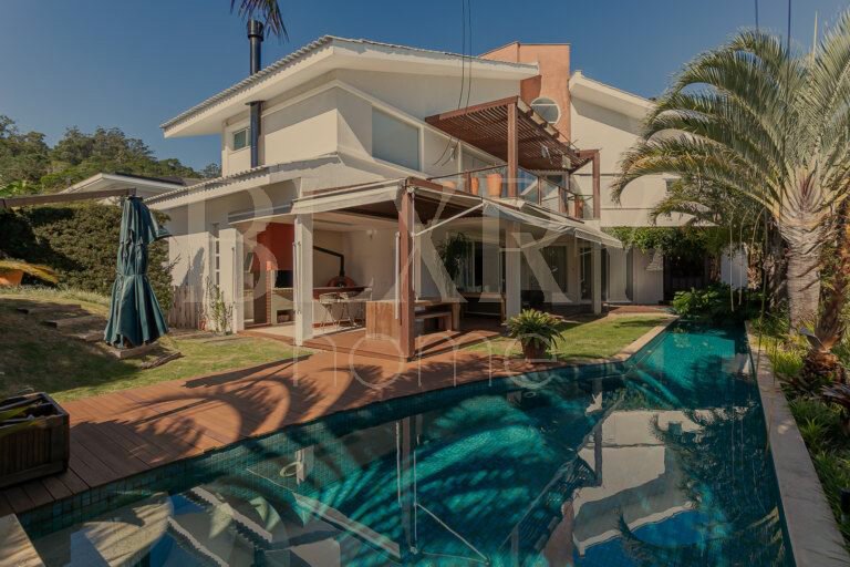 Casa no Cacupé com vista mar