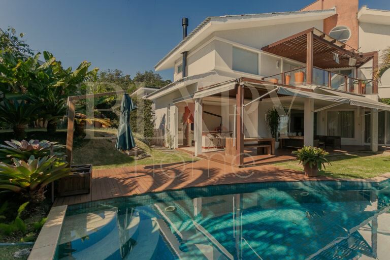 Casa no Cacupé com vista mar