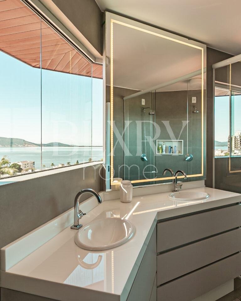 Casa com vista mar em Coqueiros
