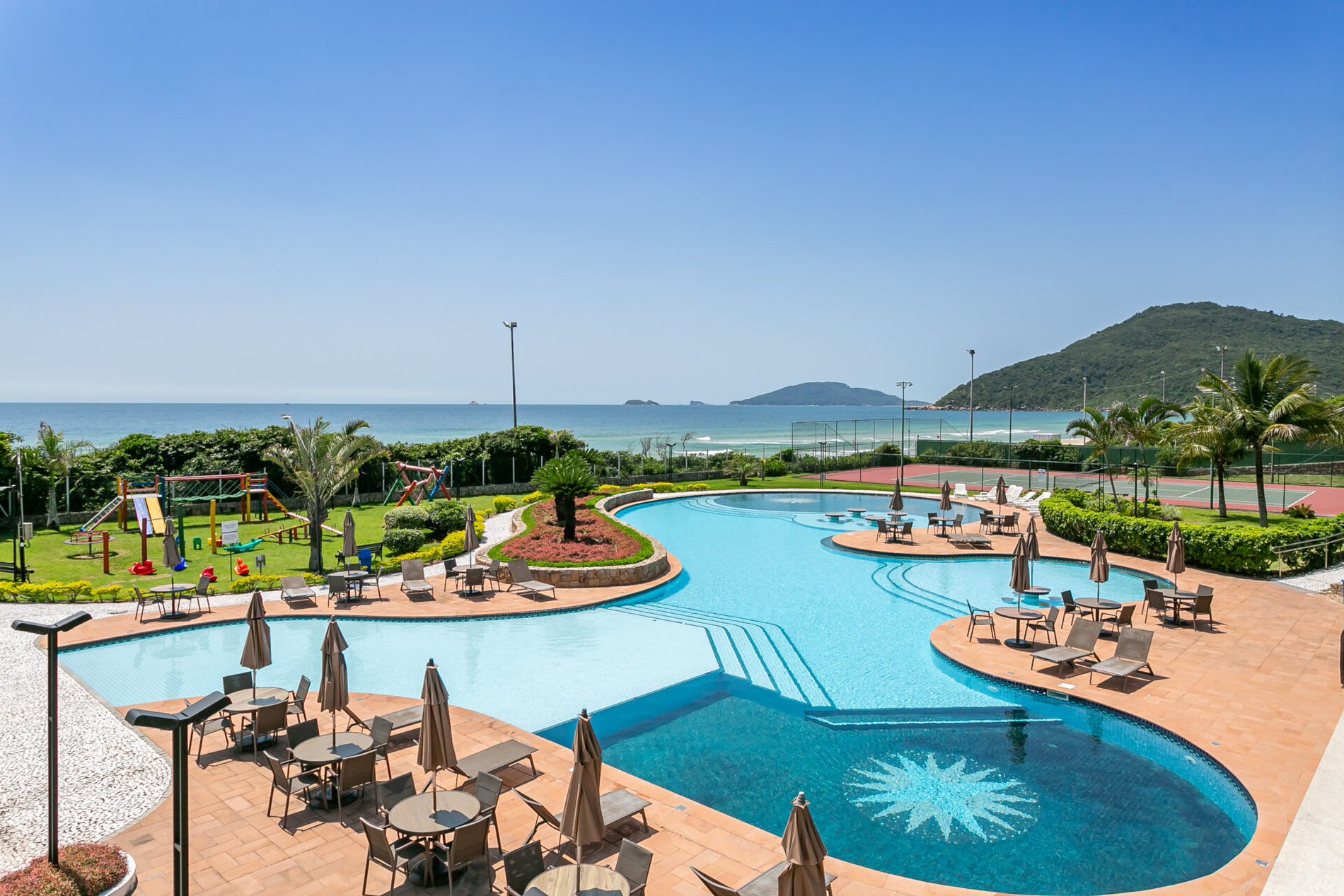 Cobertura frente mar na Praia Brava