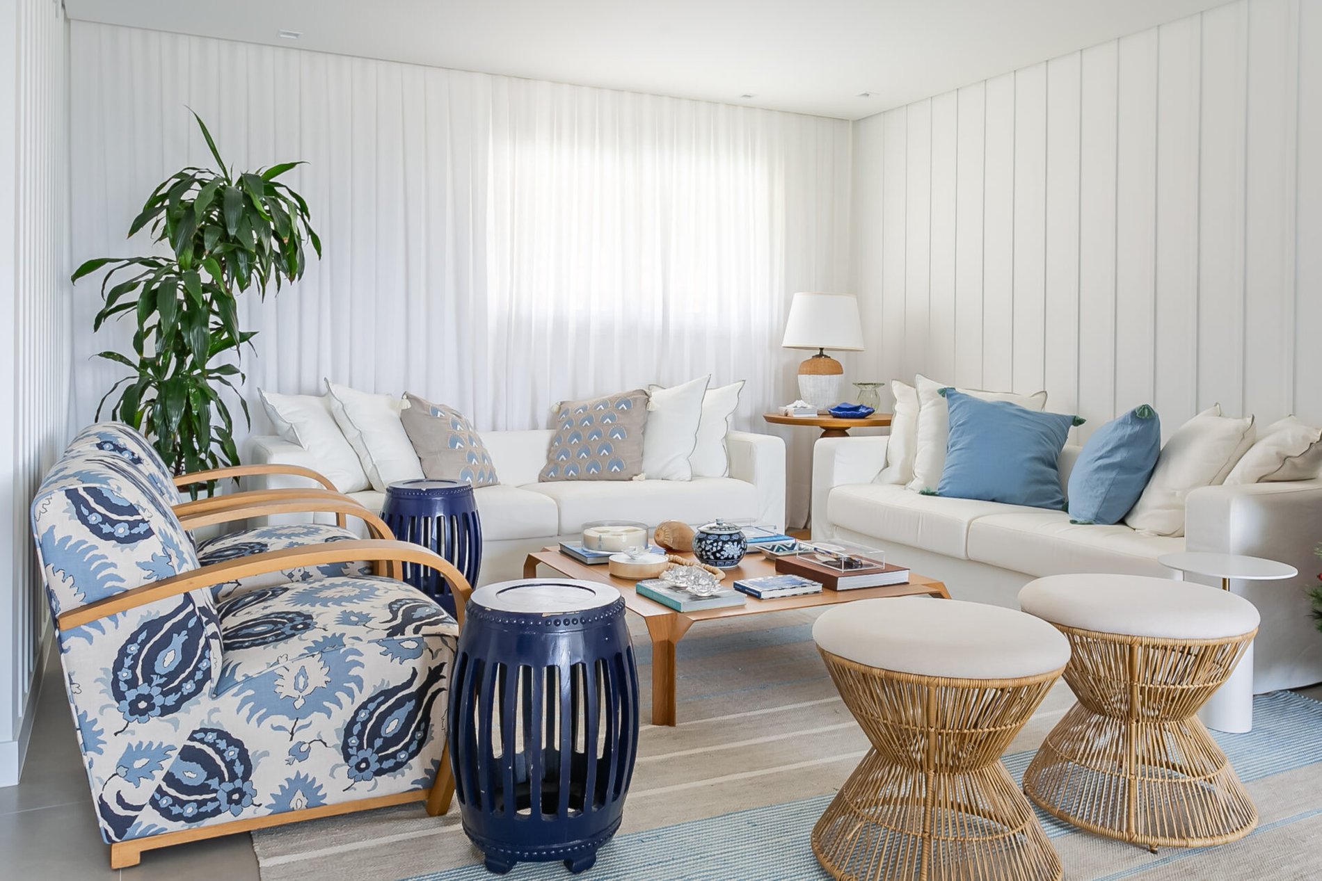 Cobertura frente mar na Praia Brava