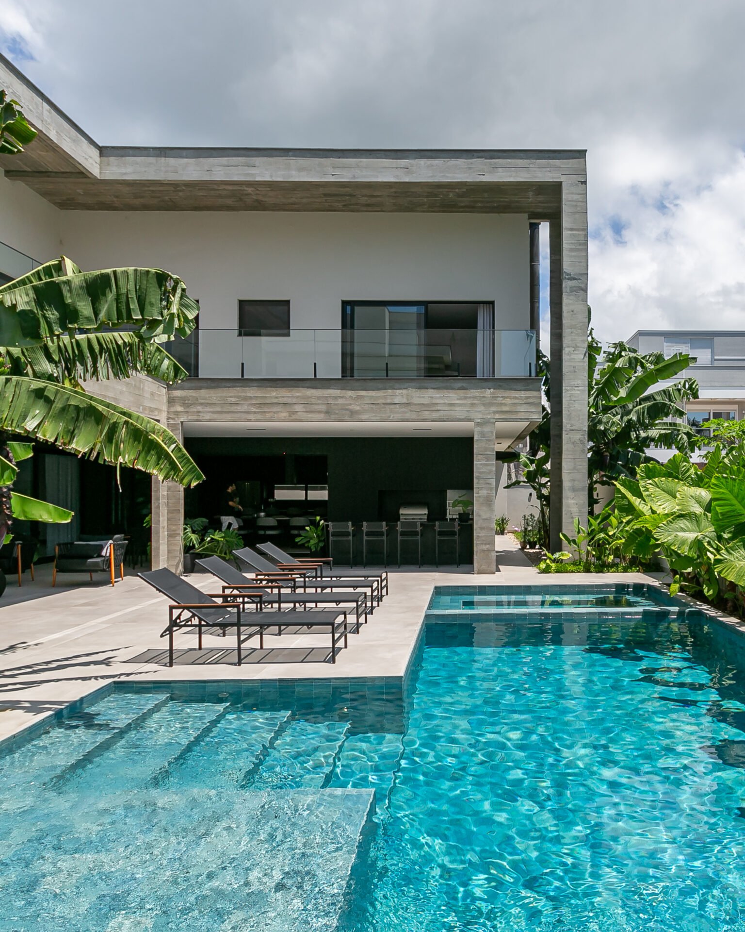 CASA EM JURERÊ INTERNACIONAL