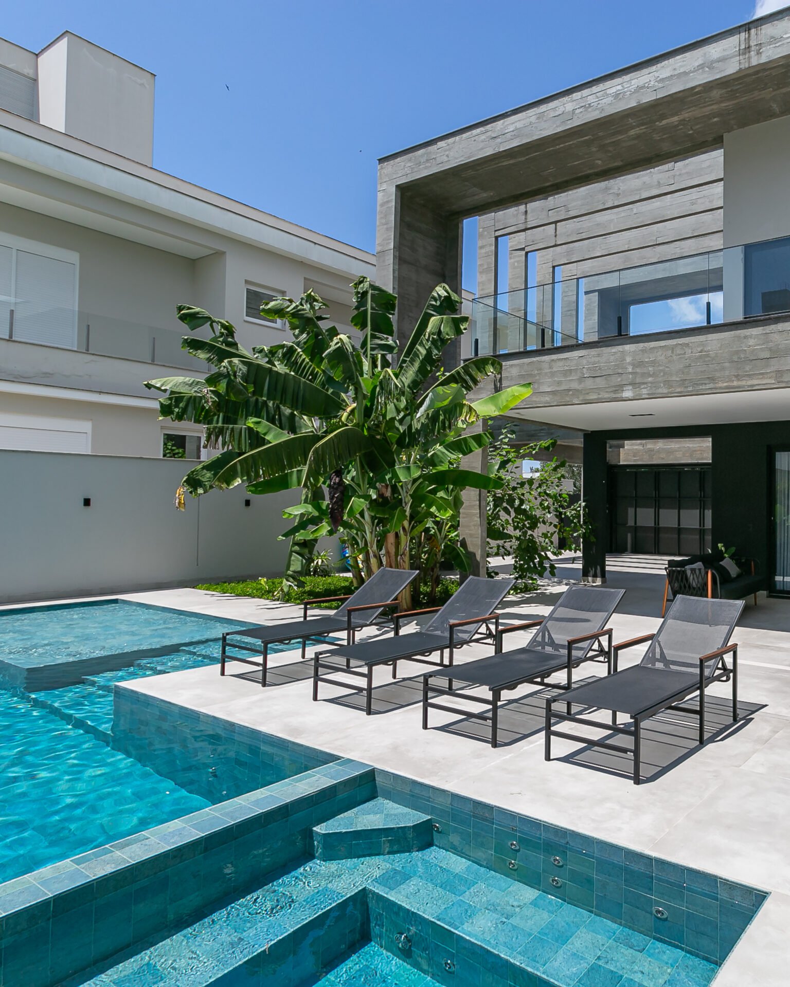 CASA EM JURERÊ INTERNACIONAL