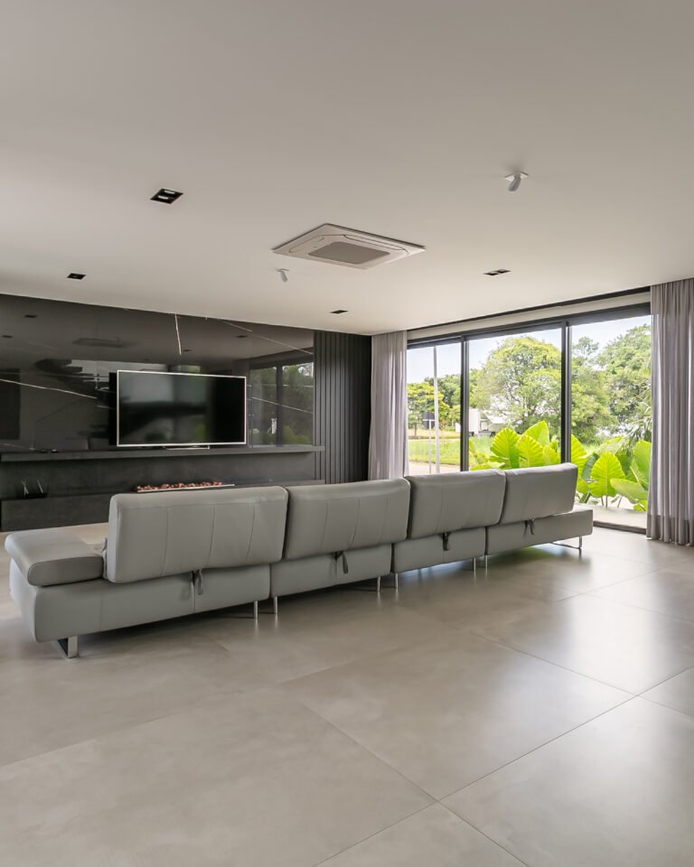 CASA EM JURERÊ INTERNACIONAL