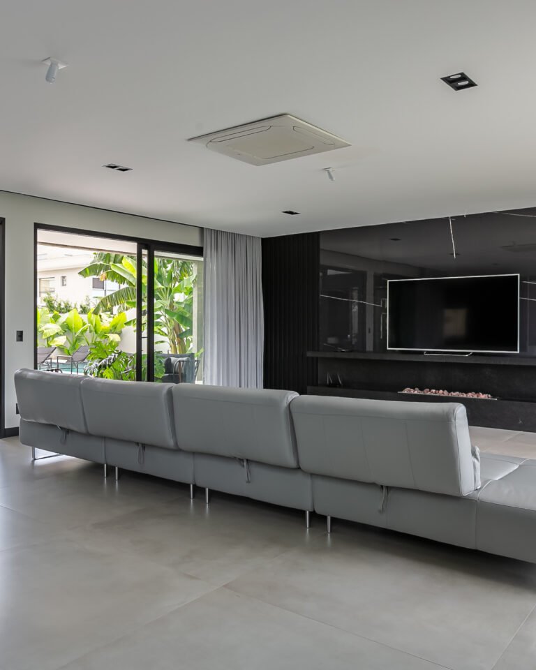 CASA EM JURERÊ INTERNACIONAL