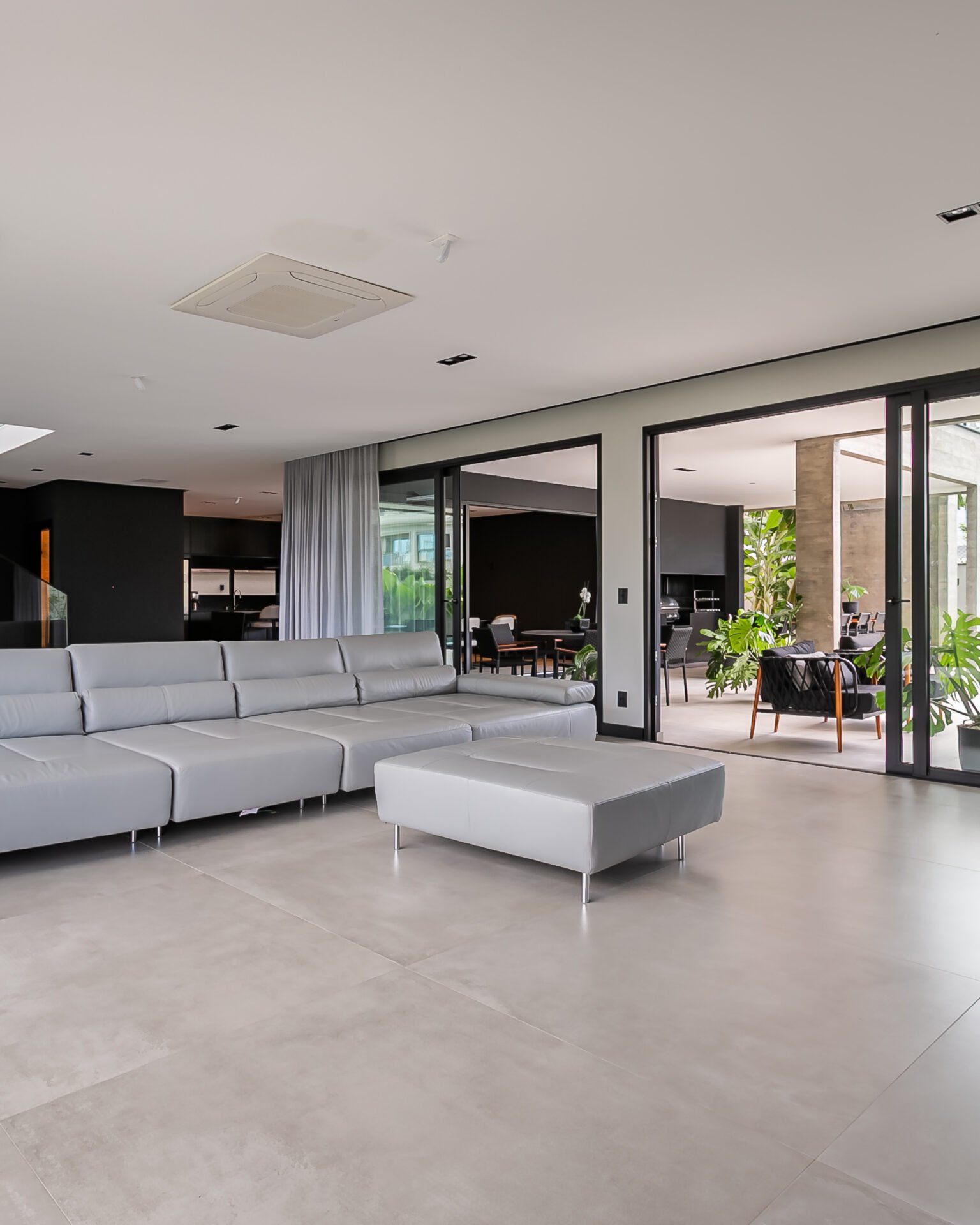 CASA EM JURERÊ INTERNACIONAL