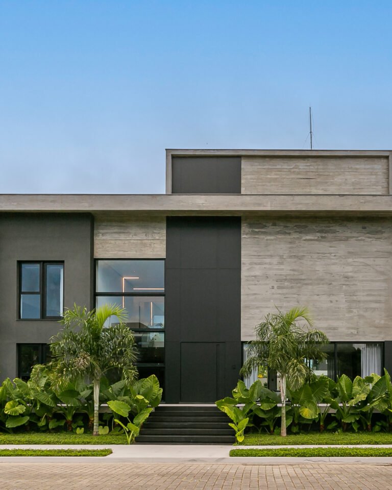 CASA EM JURERÊ INTERNACIONAL