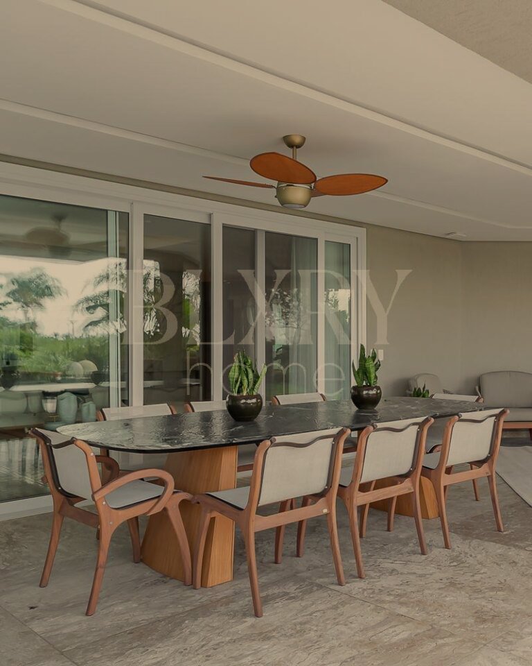 Casa com vista mar em Jurerê Internacional