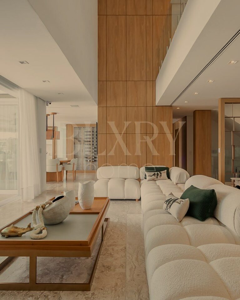 Casa com vista mar em Jurerê Internacional