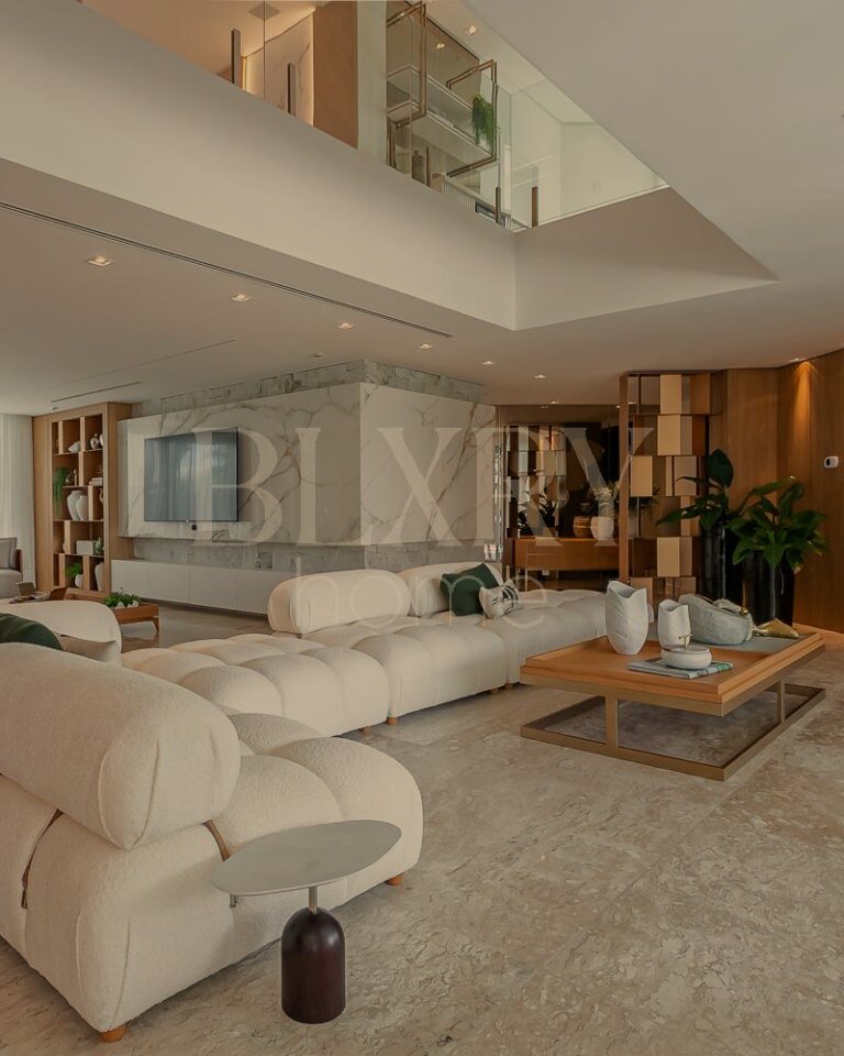 Casa com vista mar em Jurerê Internacional