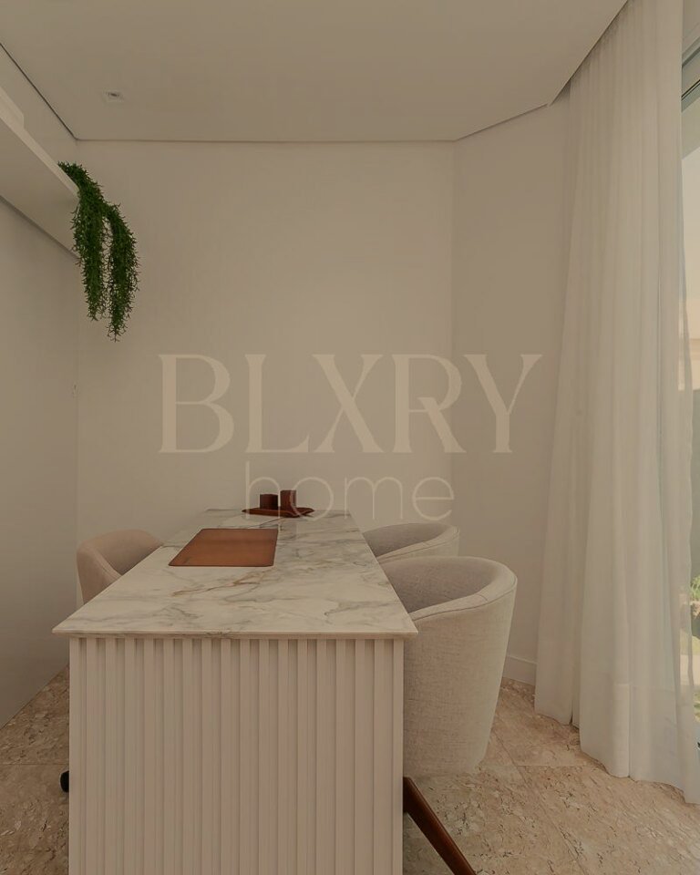 Casa com vista mar em Jurerê Internacional