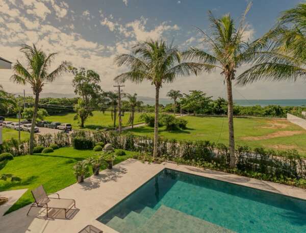 Casa com vista mar em Jurerê Internacional