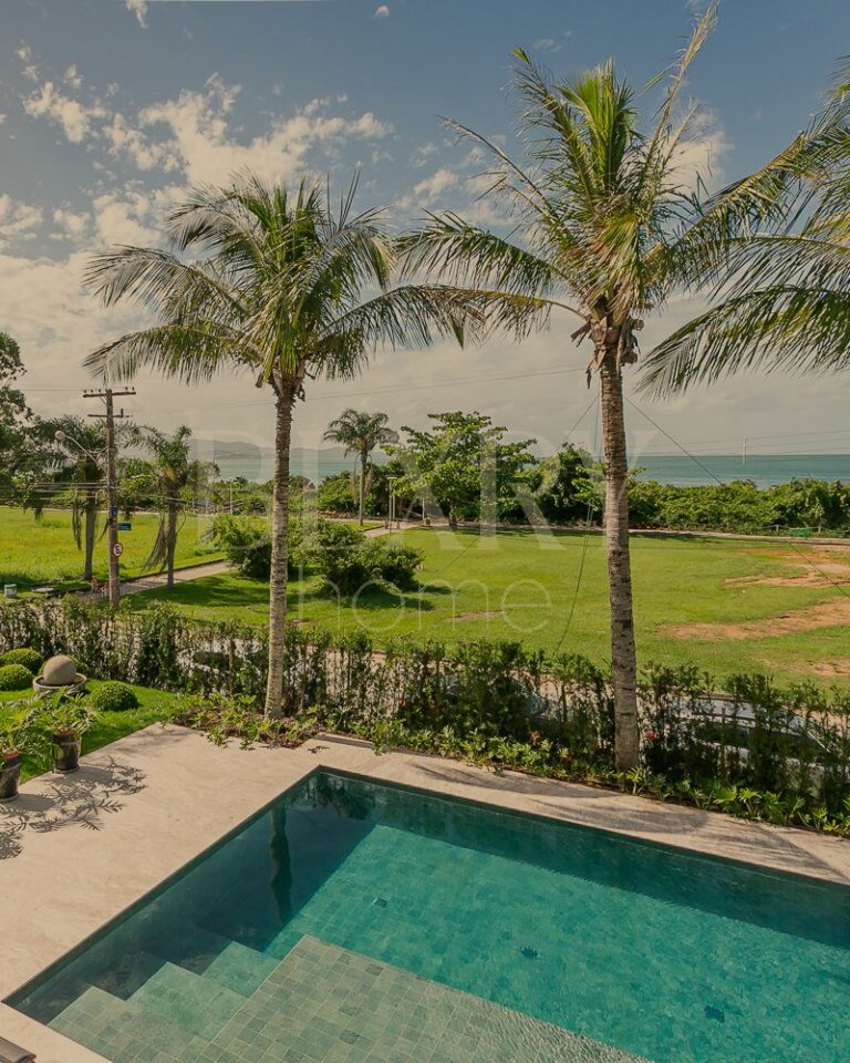 Casa com vista mar em Jurerê Internacional
