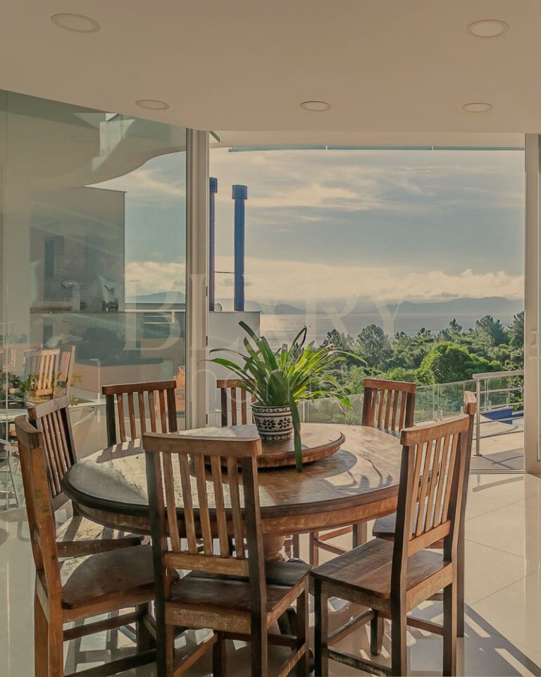 Casa com vista mar no João Paulo