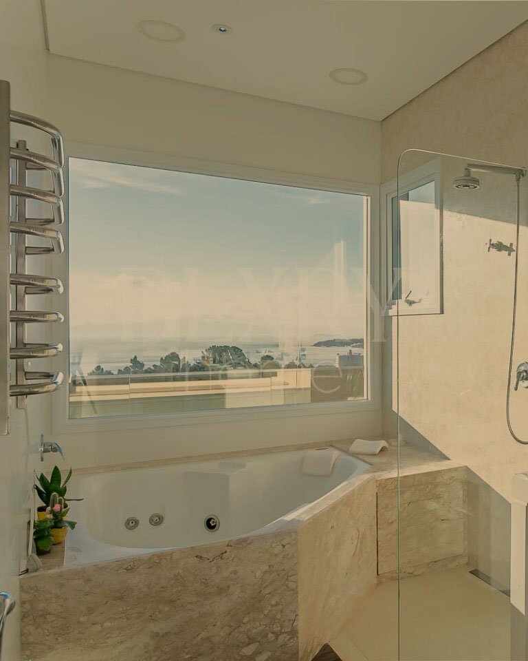 Casa com vista mar no João Paulo
