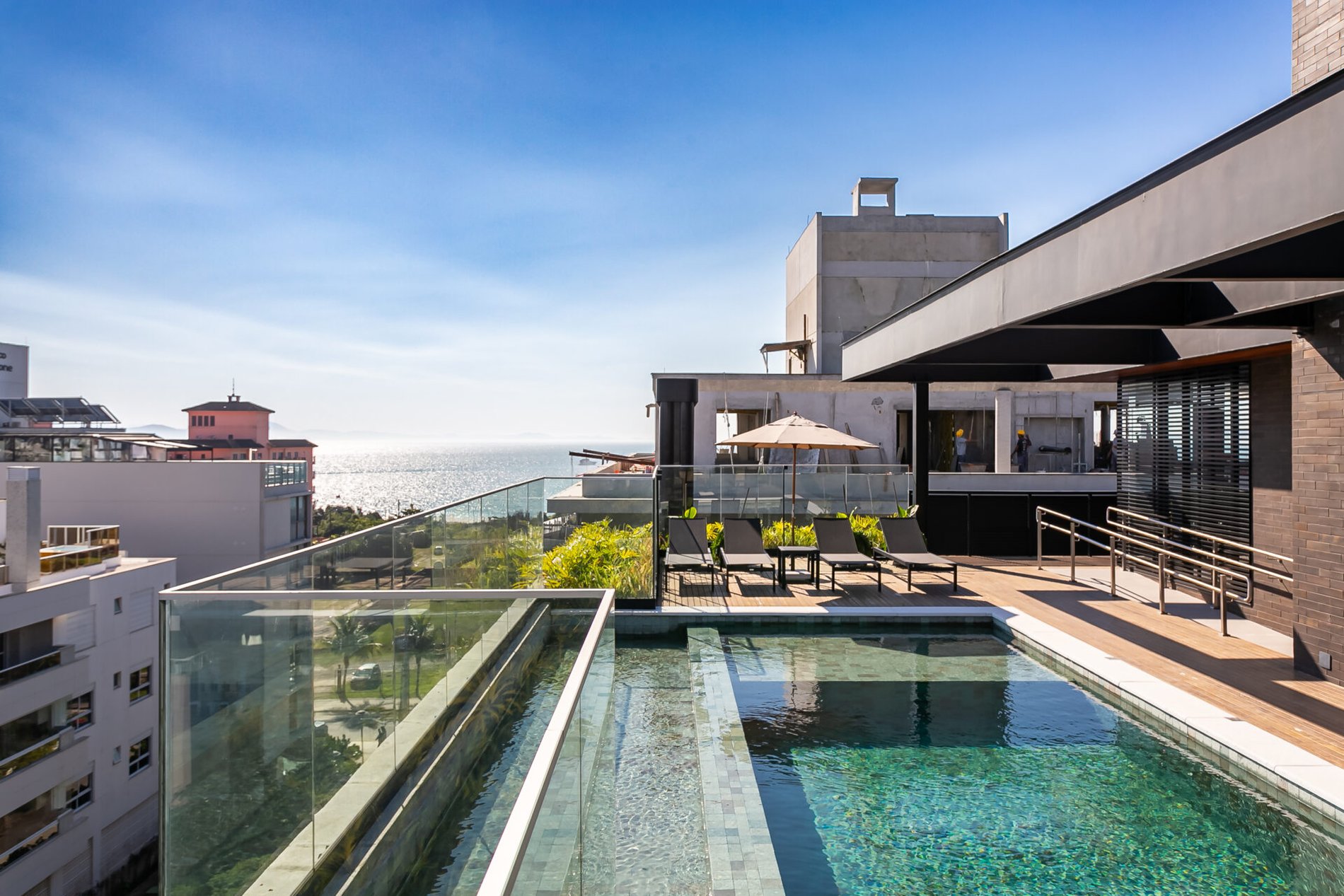 APARTAMENTO NO SOHO EM JURERÊ INTERNACIONAL