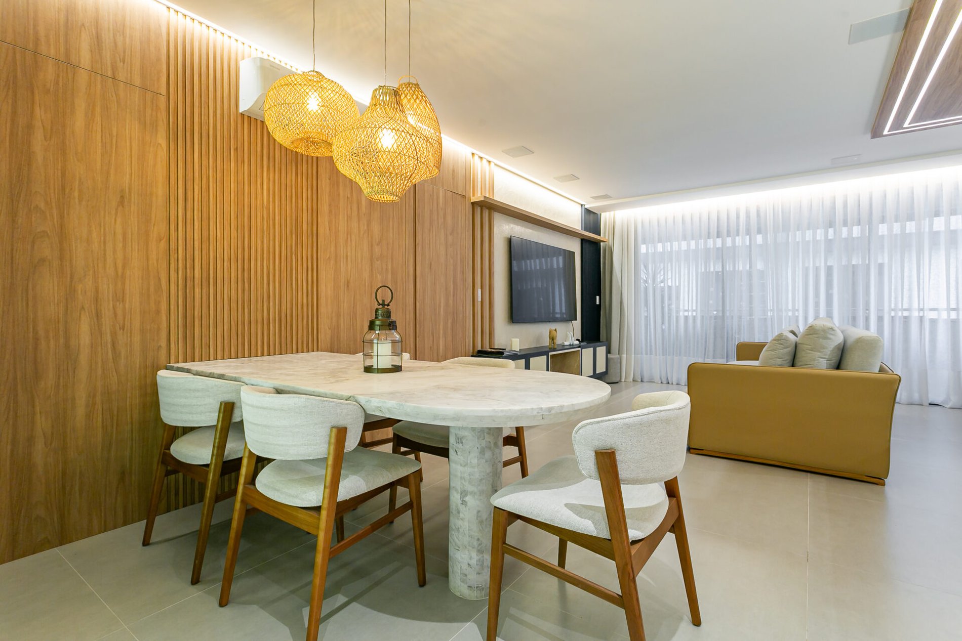 APARTAMENTO NO SOHO EM JURERÊ INTERNACIONAL