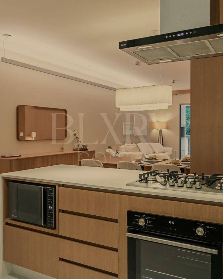 Apartamento decorado no Yacht Club em Jurerê