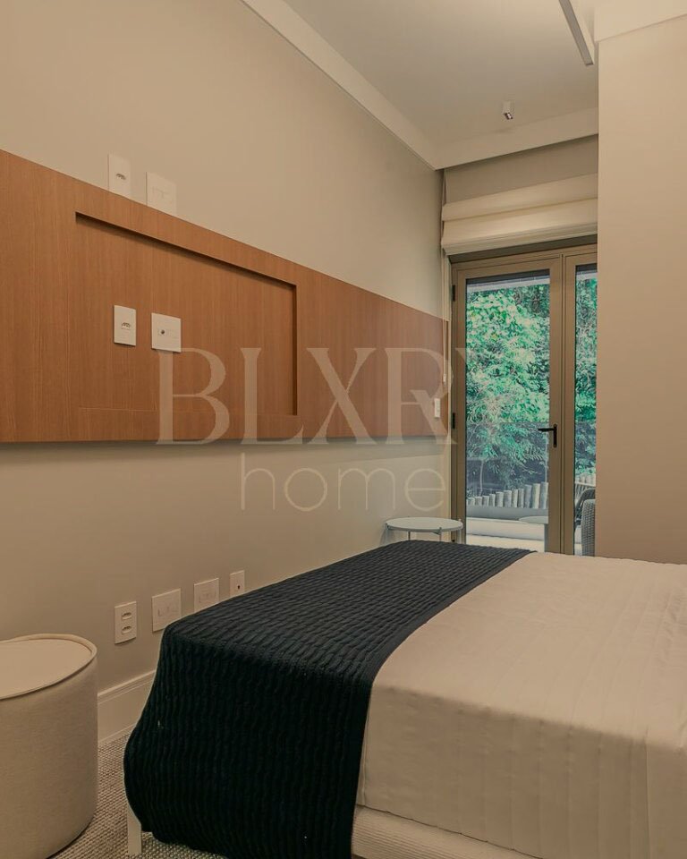 Apartamento decorado no Yacht Club em Jurerê