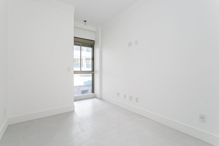 APARTAMENTO NO YACHT CLUB EM JURERÊ