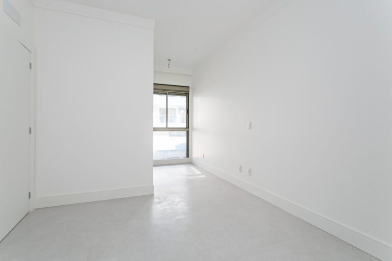 APARTAMENTO NO YACHT CLUB EM JURERÊ