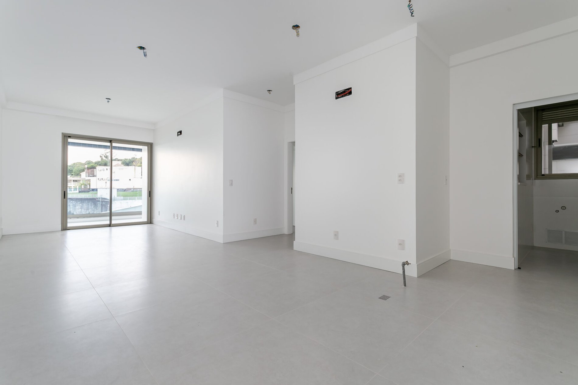 APARTAMENTO NO YACHT CLUB EM JURERÊ