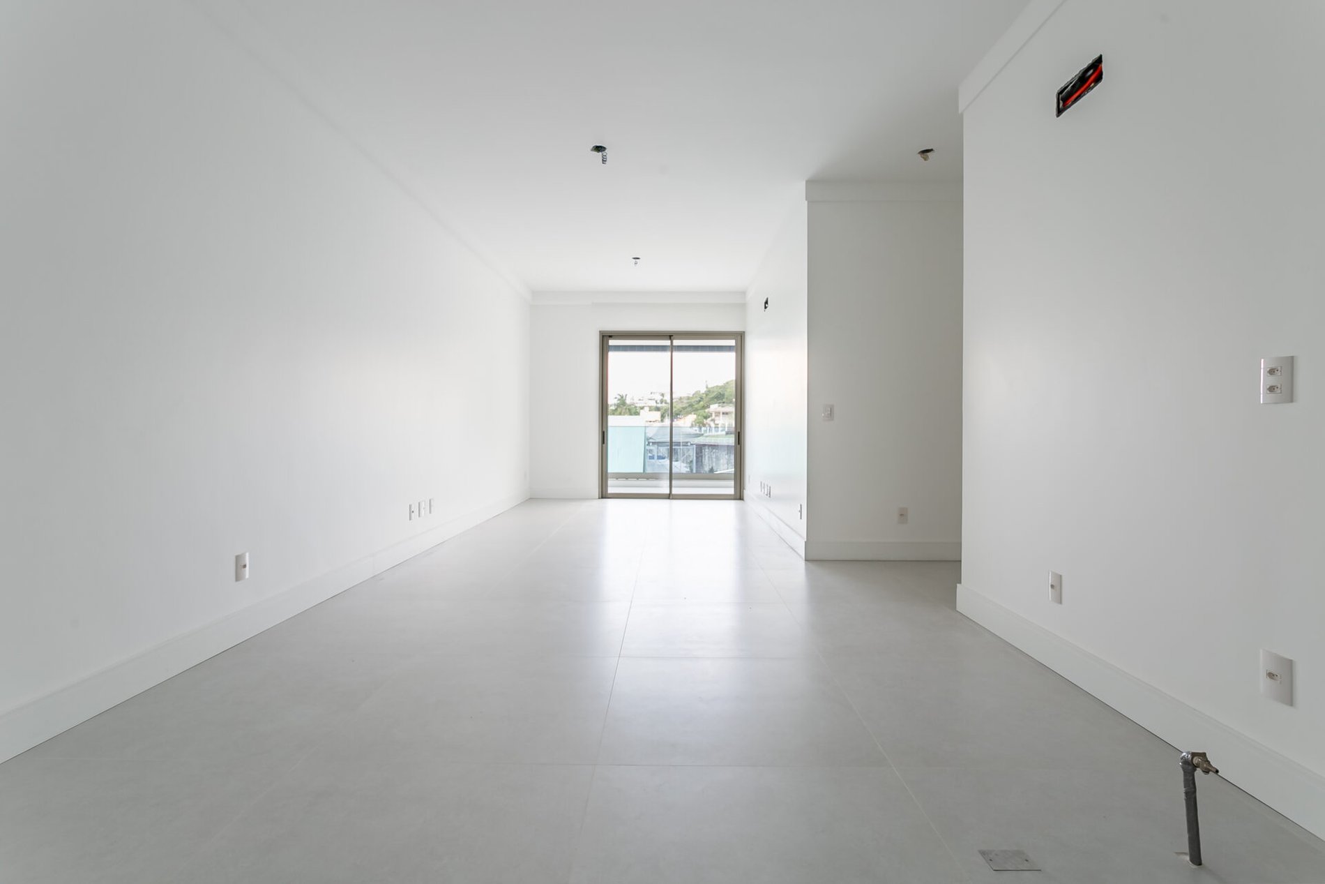 APARTAMENTO NO YACHT CLUB EM JURERÊ