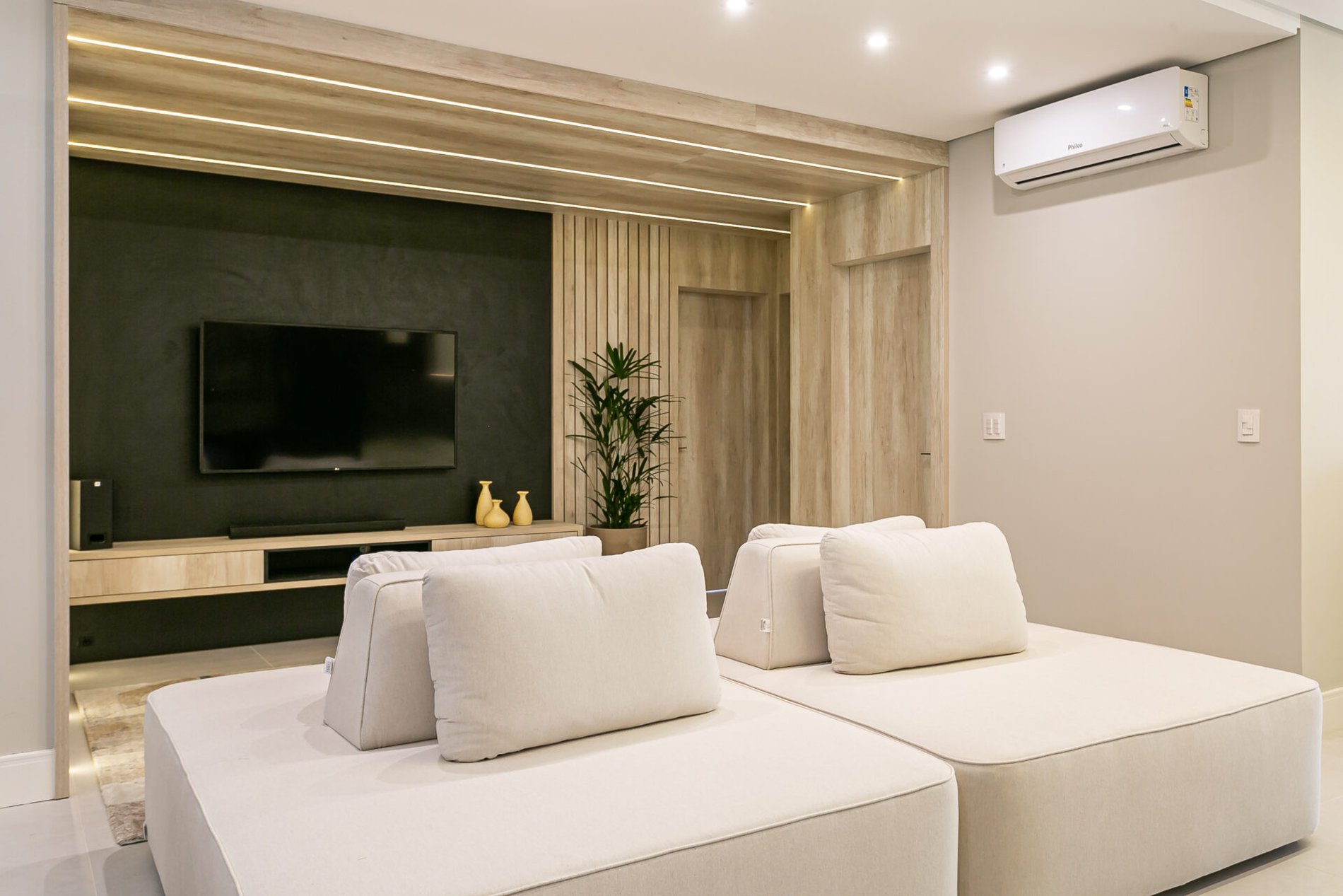 Apartamento com 4 suítes no Yacht Club em Jurerê