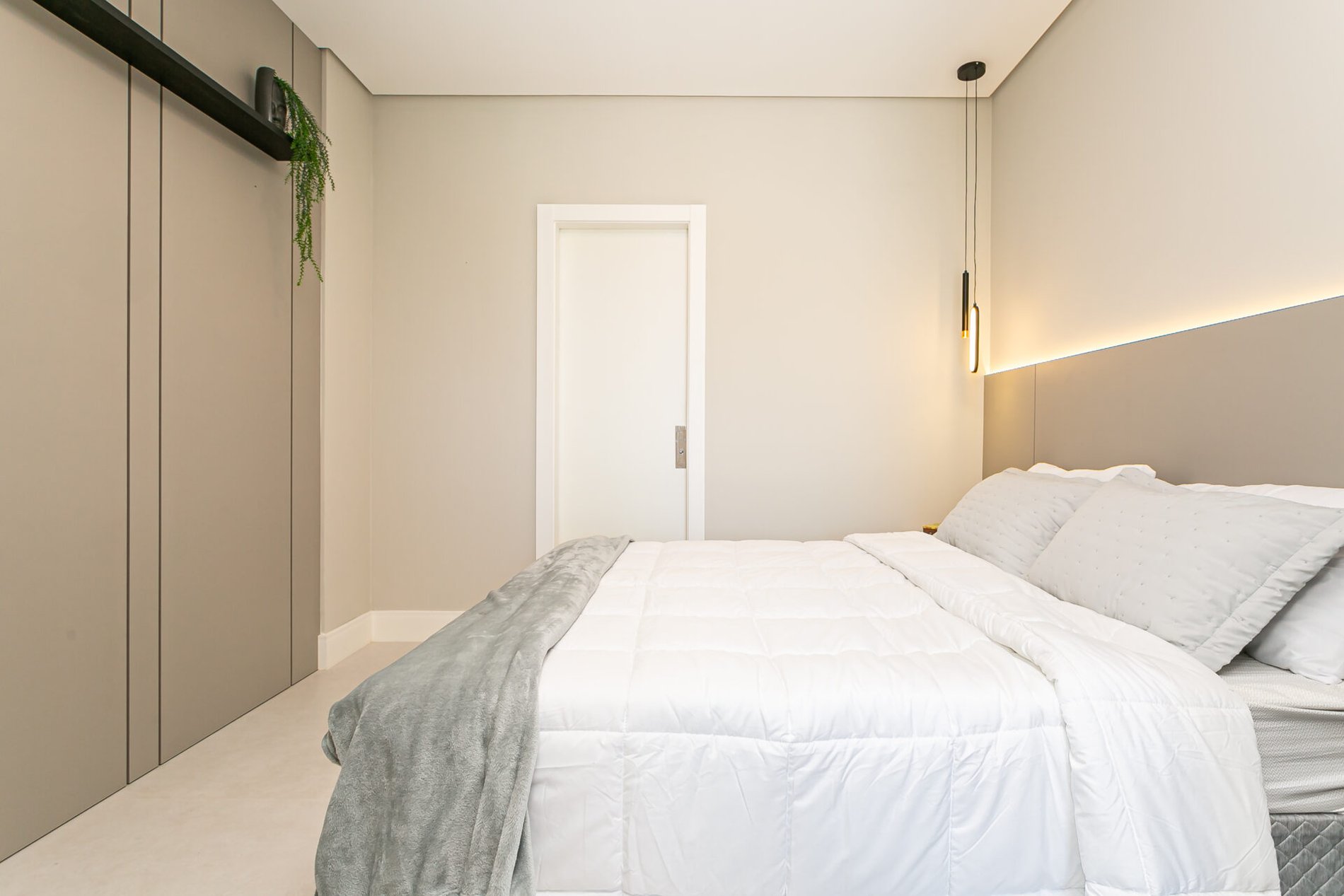 Apartamento com 4 suítes no Yacht Club em Jurerê