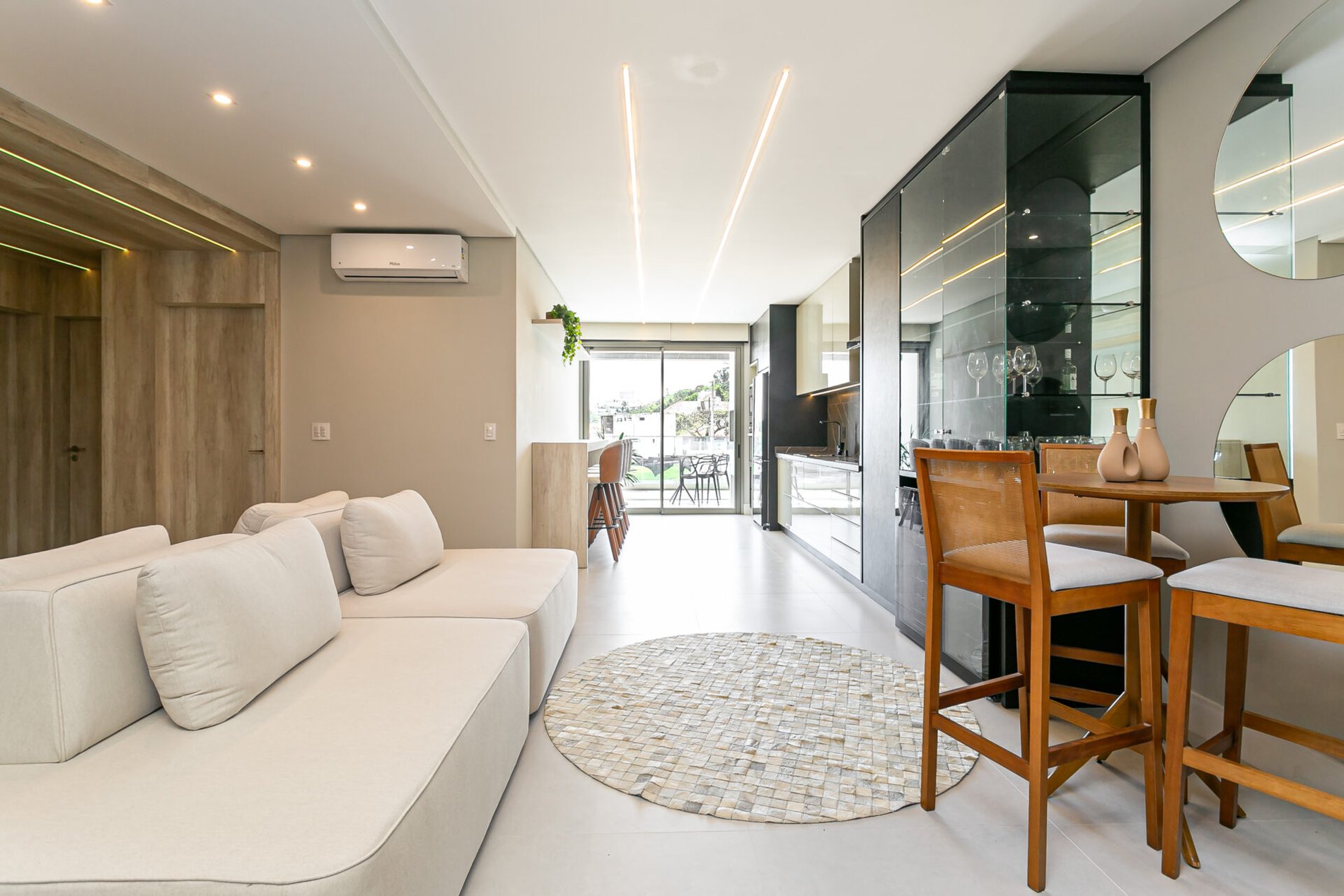 Apartamento com 4 suítes no Yacht Club em Jurerê