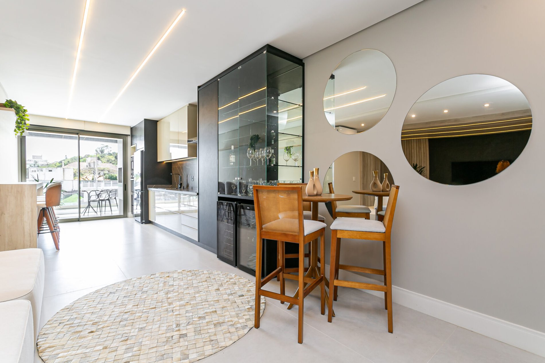 Apartamento com 4 suítes no Yacht Club em Jurerê