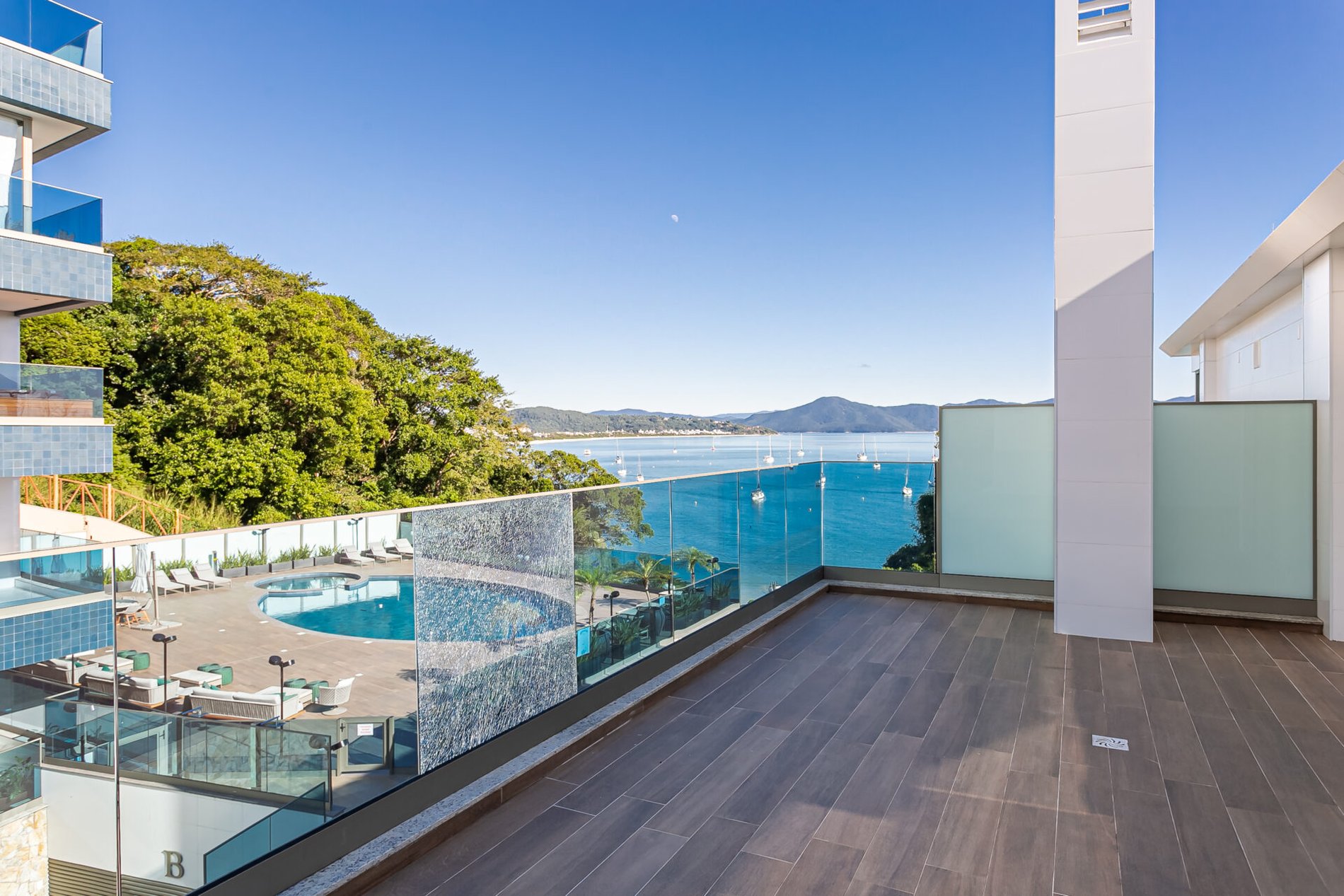 Cobertura duplex no Yacht Club em Jurerê