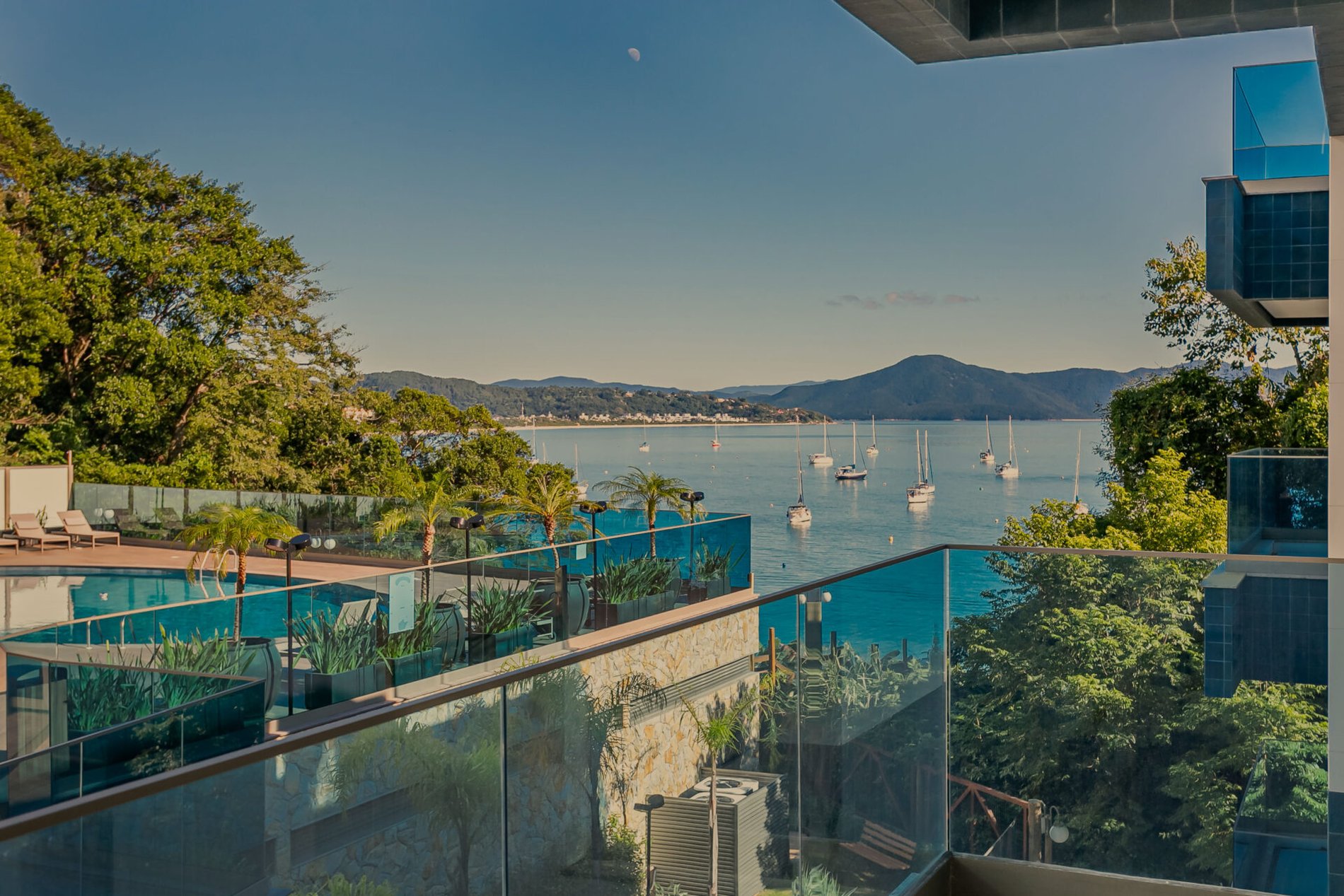 Cobertura duplex no Yacht Club em Jurerê