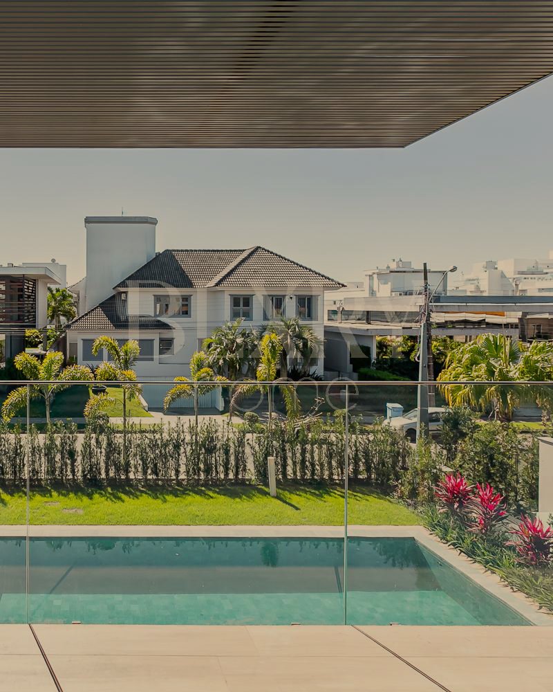 Casa a 150 metros da praia de Jurerê Internacional