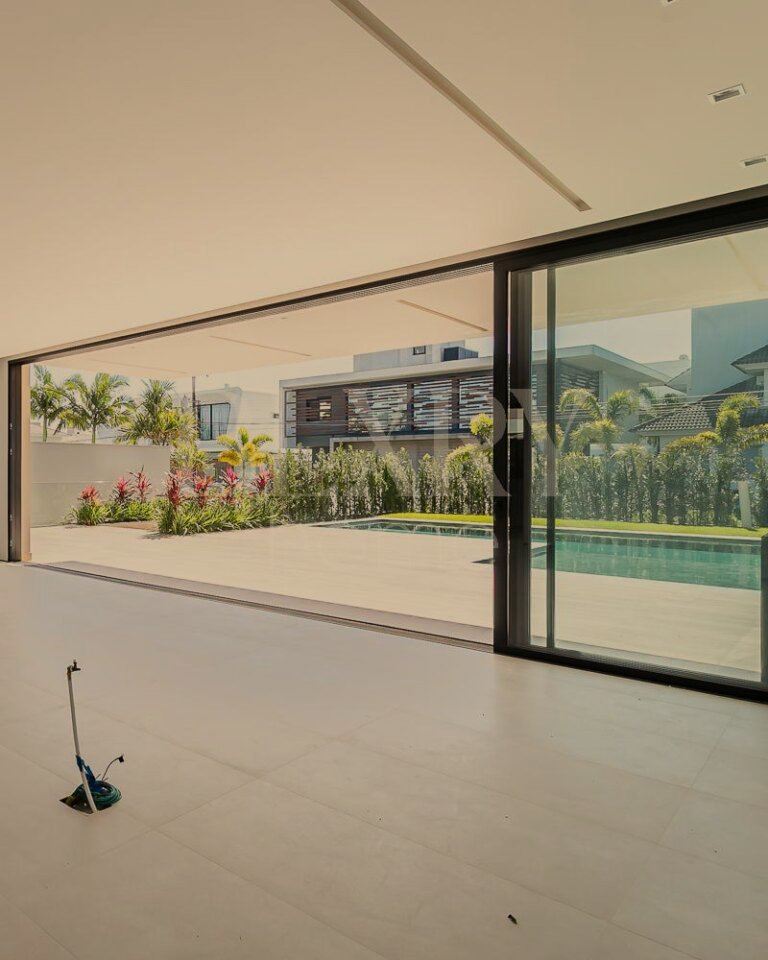 Casa a 150 metros da praia de Jurerê Internacional