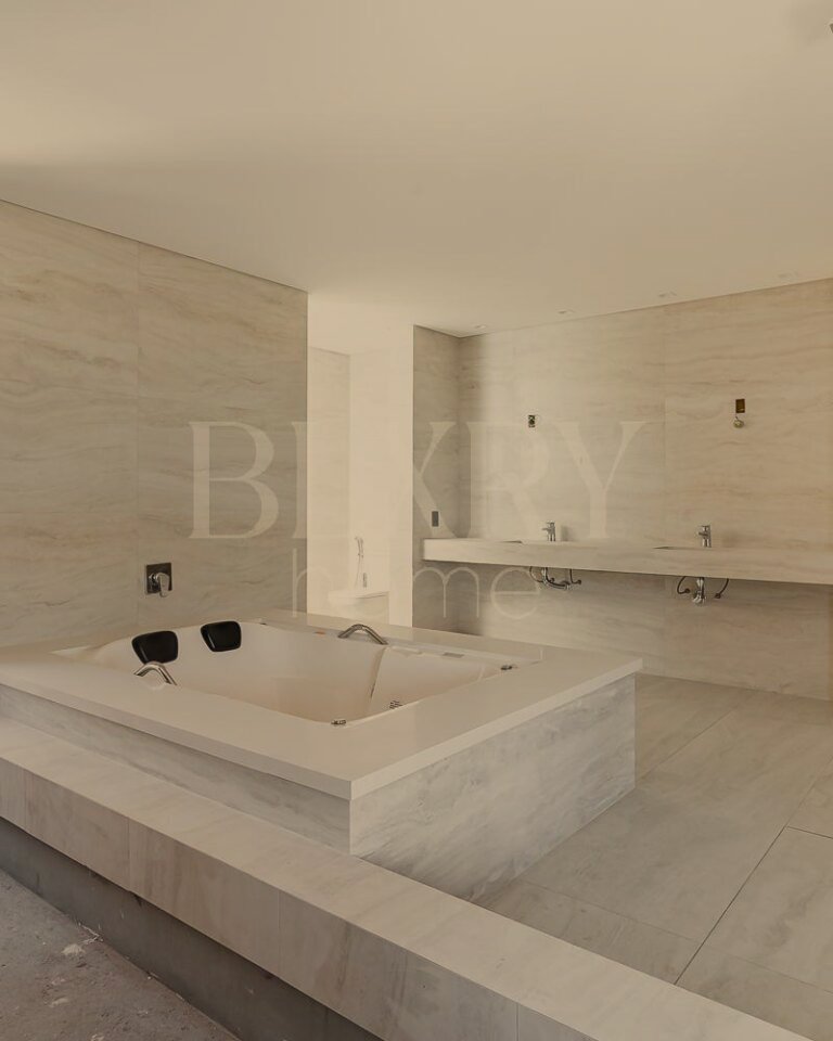 Casa a 150 metros da praia de Jurerê Internacional