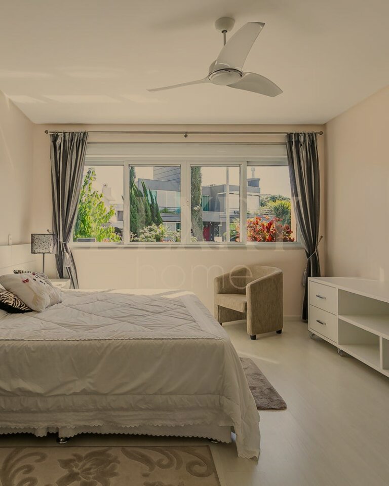 Casa ao lado do Bosque Amoraeville em Jurerê Internacional