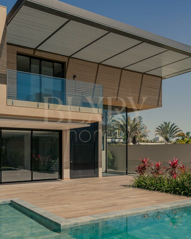 Casa a 150 metros da praia de Jurerê Internacional