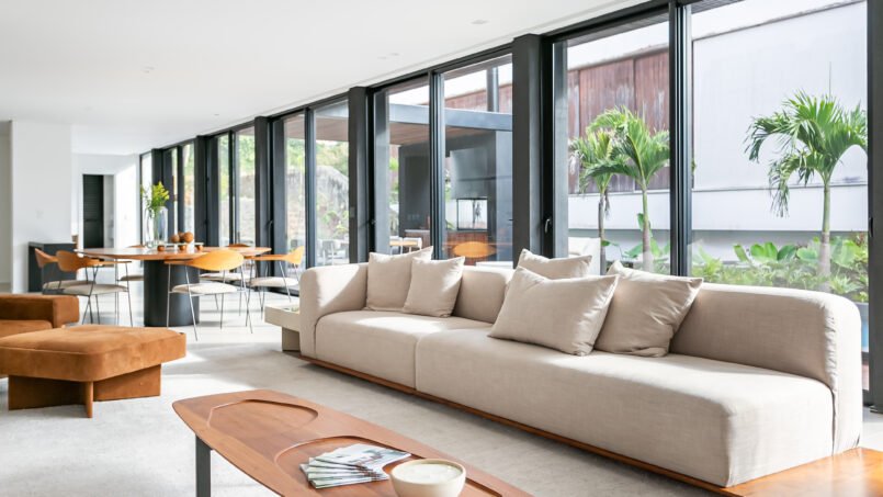 Casa em condomínio no Cacupé