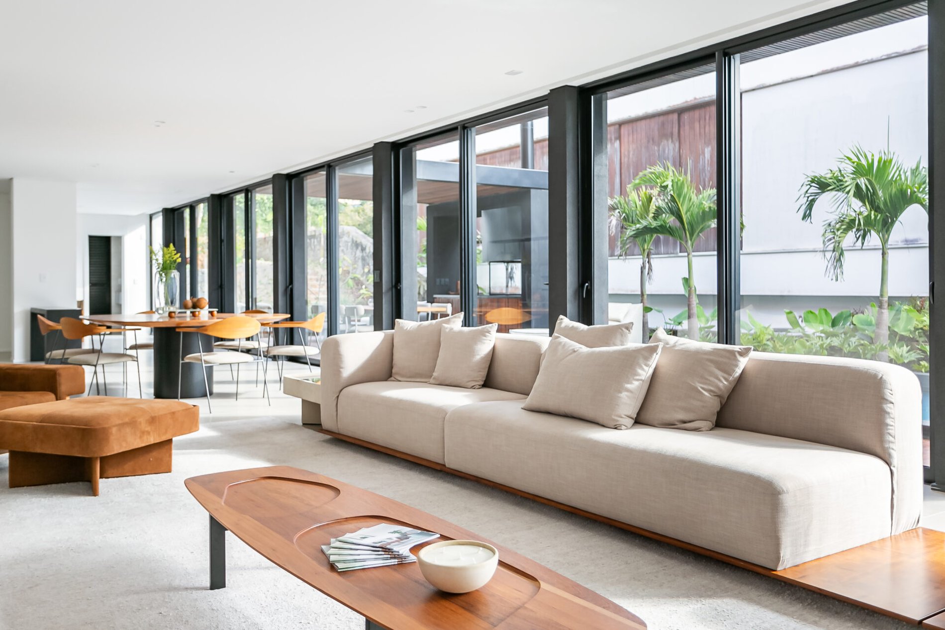 Casa em condomínio no Cacupé