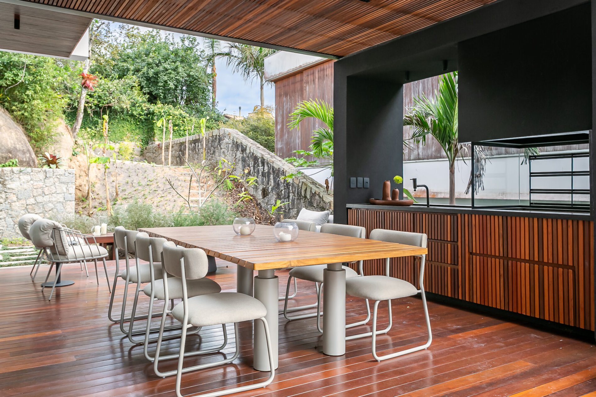 Casa em condomínio no Cacupé