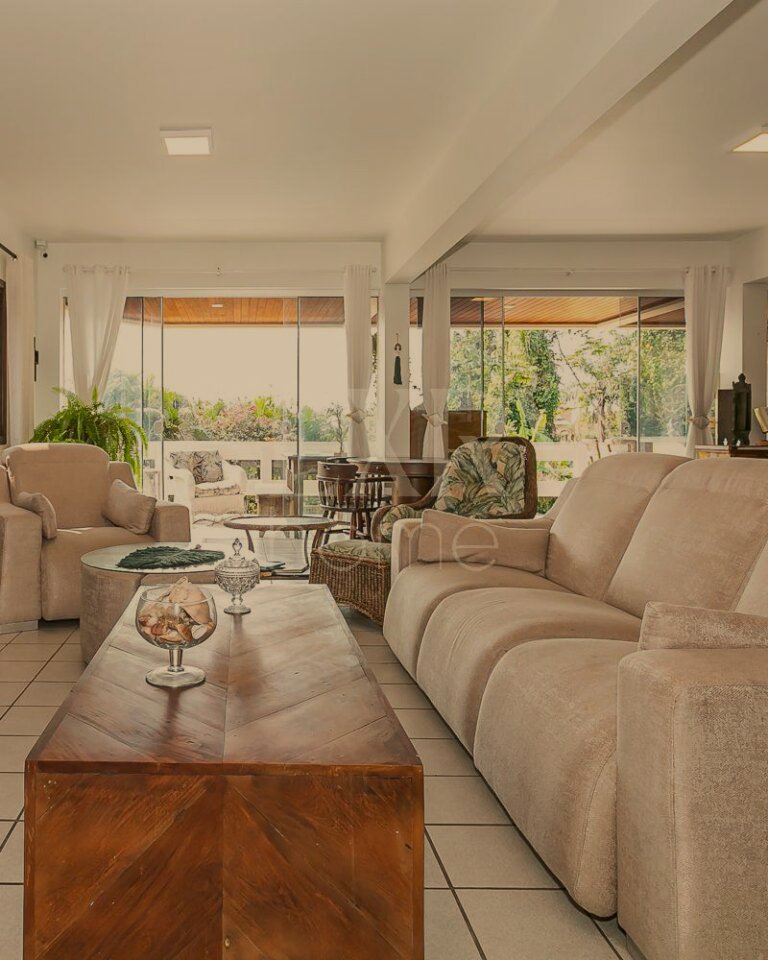 Casa com vista mar na Praia Brava
