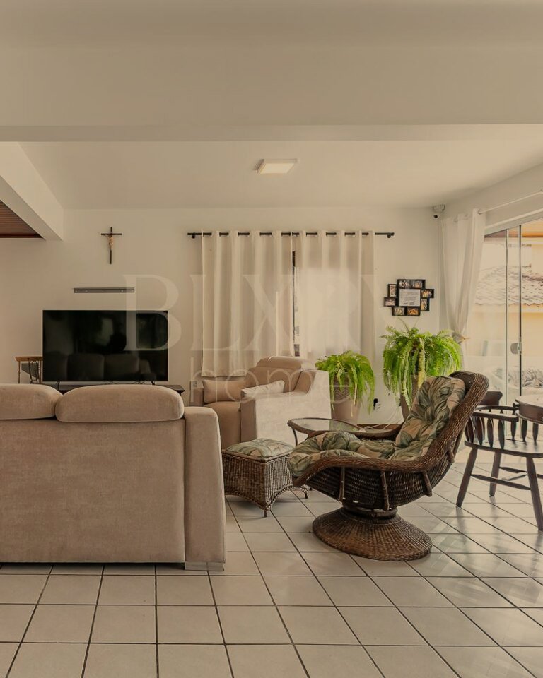 Casa com vista mar na Praia Brava