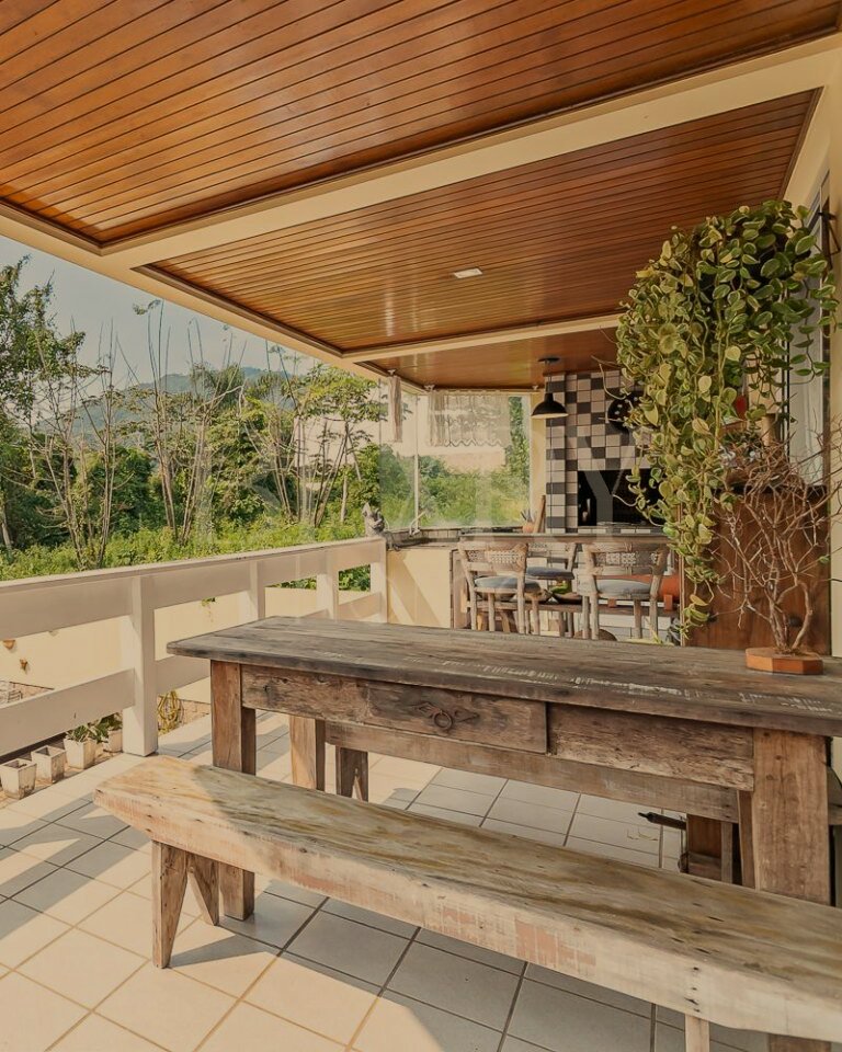 Casa com vista mar na Praia Brava