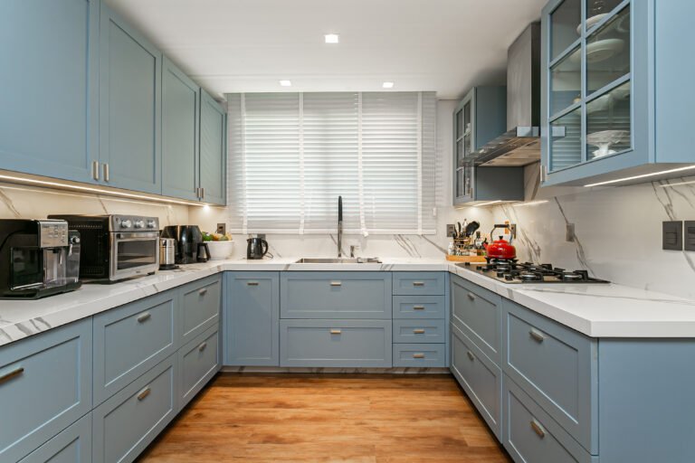 Apartamento com 3 suítes e vista mar na Beira-Mar