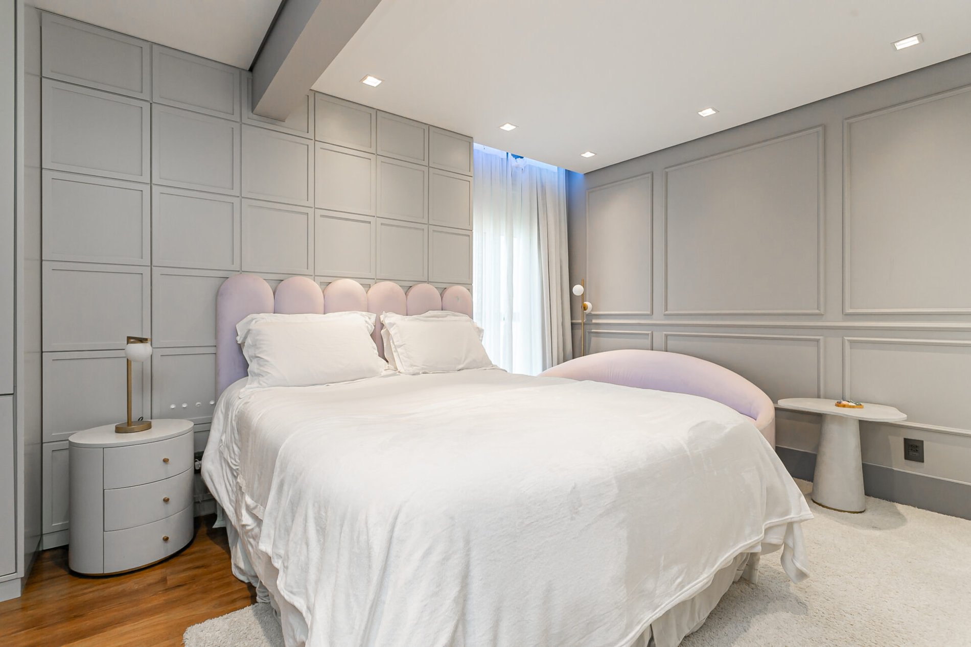 Apartamento com 3 suítes e vista mar na Beira-Mar