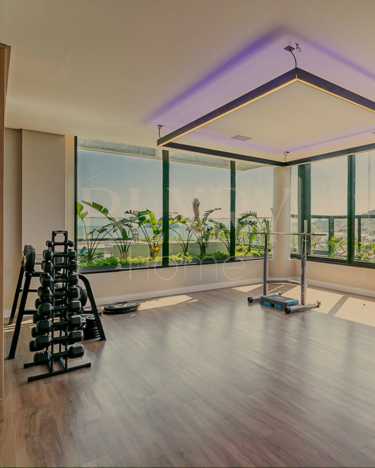 Apartamento com vista mar em Jurerê Internacional