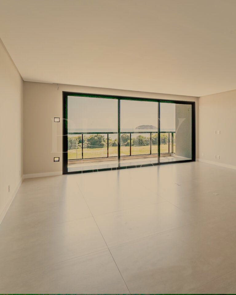 Apartamento com vista mar em Jurerê Internacional