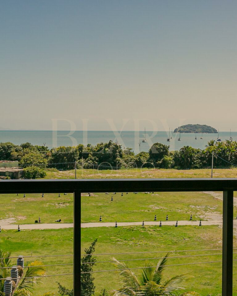 Apartamento com vista mar em Jurerê Internacional