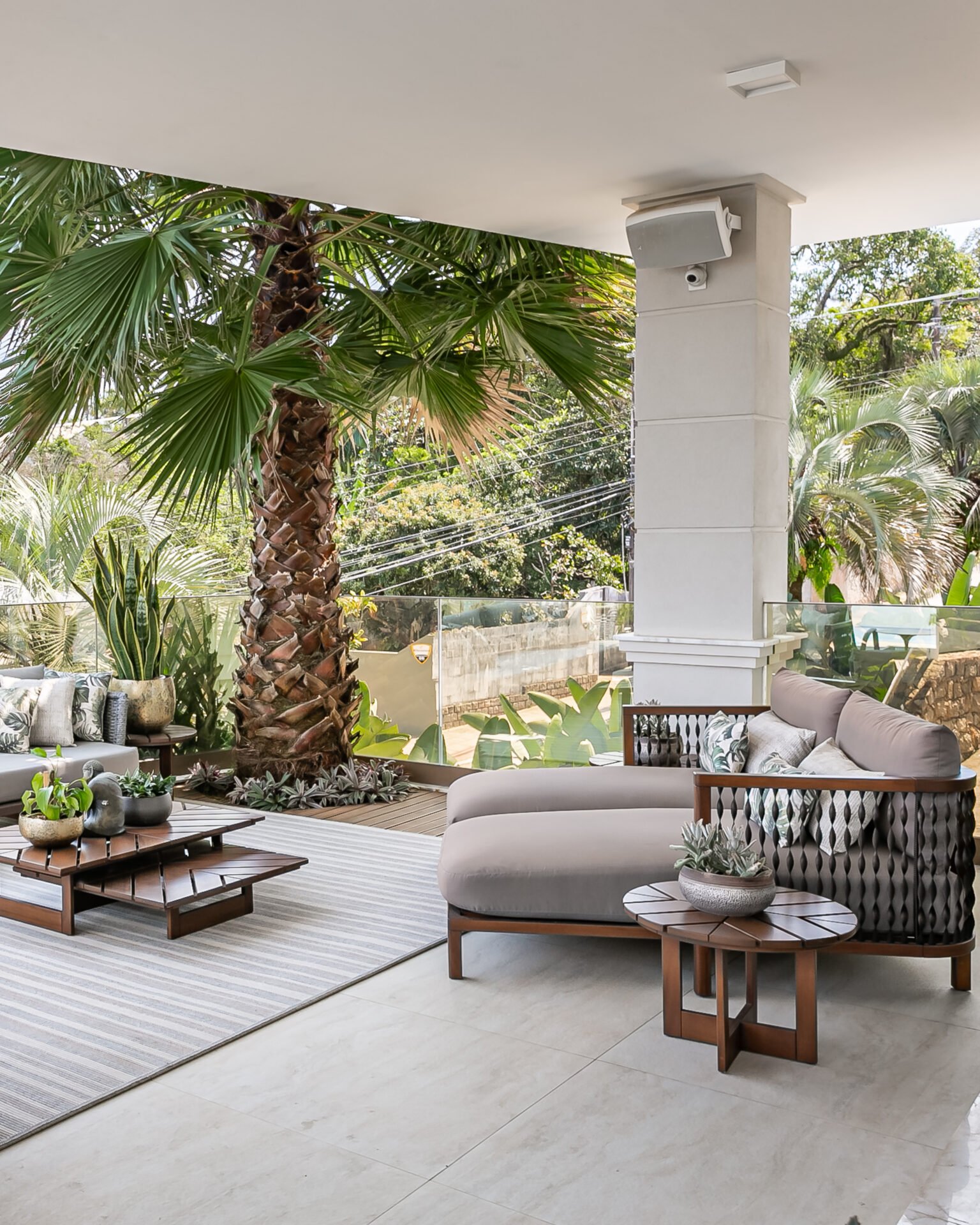 CASA EM CONDOMÍNIO NO CACUPÉ